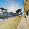 Отель Canal-front W/ Pool & Docking, Near Beach 2 Bedroom Condo, фото 10