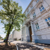 Отель Deluxe Apartment With Parking and Office Next to the City Park, фото 1