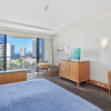 Отель Surfers Paradise Studio with Ocean Views, фото 3