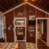 Отель Yeti Cabin, фото 4