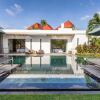 Отель Fabulous Private Villa 4 BR Canggu w staff, фото 16