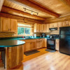 Отель The Log Cabin 2 Bedroom Home by RedAwning, фото 14