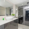Отель Grand, Bright, Modern Home, фото 8