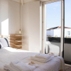 Отель Home Of The Poet, 3-bed 3-bath River Views, фото 24