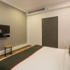 Отель OYO Townhouse 120 The Axis, фото 7