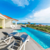 Отель Spacious, Bright Villa - Spectacular Ocean View, фото 20