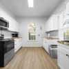 Отель New Charming 2-bedroom Home Minutes to Downtown, фото 11