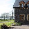 Отель Dingle Courtyard Cottages 2 Bed Sleeps 4, фото 1