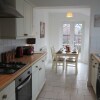 Отель Gelynis 3 Bedroom House by Cardiff Holiday Homes в Кардиффе