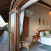 Отель All Seasons Bed And Breakfast, фото 3