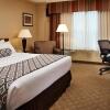 Отель Crowne Plaza Auburn Hills, an IHG Hotel, фото 13