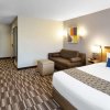 Отель Microtel Inn & Suites by Wyndham Warsaw в Уорсо