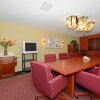 Отель DAYS INN & SUITES KALAMAZOO, фото 9