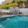 Отель Deluxe Villa in Mingyue Mountain and Stream, фото 12
