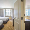 Отель Embassy Suites Waikiki Beach Walk, фото 23