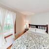 Отель Eastham Gem Home 4 Bedrooms 1.5 Bathroom Home, фото 20