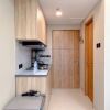Отель Modern Look Studio At Gateway Park Lrt City Bekasi Apartment, фото 1