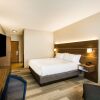 Отель Holiday Inn Express & Suites Bellevue, an IHG Hotel, фото 6