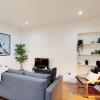 Отель WelcomeStay Tooting Broadway 3 Bedroom Apartment, фото 10