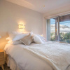 Отель Central Style - 3 Bedroom Townhouse with Lakeview, фото 6