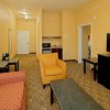 Отель La Quinta Inn & Suites by Wyndham Mobile - Tillman's Corner, фото 35