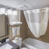 Отель Quality Inn & Suites Cincinnati Downtown, фото 10