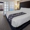 Отель La Quinta Inn & Suites by Wyndham Anaheim, фото 26