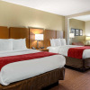 Отель Comfort Suites Hanes Mall, фото 4