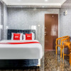 Отель OYO 90949 Apartement Cibubur Village, фото 2