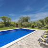 Отель Holiday House With Private Pool and Garden in Nova Vas, Near Porec, фото 13