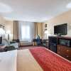 Отель Comfort Inn near Grand Central Mall, фото 6