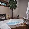 Отель Blue Spruce Bed & Breakfast, фото 8
