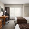 Отель Country Inn & Suites by Radisson, Columbus Airport, OH в Колумбусе