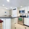 Отель Beachcomber 301, 2 Bedrooms, Near Mayo Clinic, Sleeps 4, Pool, фото 3