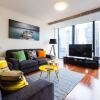 Отель DALI, 1BDR Southbank Apartment в Мельбурне