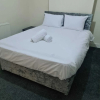 Отель Lovely 2-bed House in Bolton Greater Manchester, фото 4