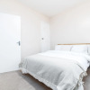 Отель Lovely 2-bed House in Nottingham, фото 6
