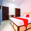 Отель RedDoorz Plus near Lippo Plaza Yogyakarta, фото 4