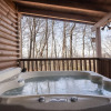 Отель Comfort Cabin Bearway To Heaven - w Private Hot Tub, фото 17