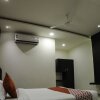 Отель OYO 16543 Hotel Madhuban, фото 14