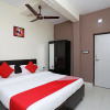 Отель OYO 14505 Regal Stays, фото 4