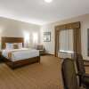 Отель Quality Inn & Suites, фото 33