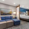 Отель Comfort Suites Greenville Airport, фото 4