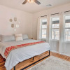 Отель Charming Downtown Home w/ Updated Interior!, фото 6