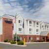 Отель Microtel Inn & Suites by Wyndham South Bend/At Notre Dame Un в Саут-Бенде