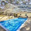 Отель Relaxing Tallahassee Oasis W/ Lanai + Pool!, фото 3