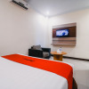 Отель Reddoorz Plus near Makassar Town Square, фото 12