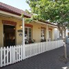 Отель Adelaide Heritage Cottages & Apartments в Аделаиде