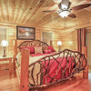 Отель Smoky Mountain Cabin w/ Hot Tub & Outdoor Kitchen, фото 1