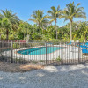 Отель Orange Bayside House - Fisherman's Paradise On Captiva! 3 Bedroom Home, фото 19